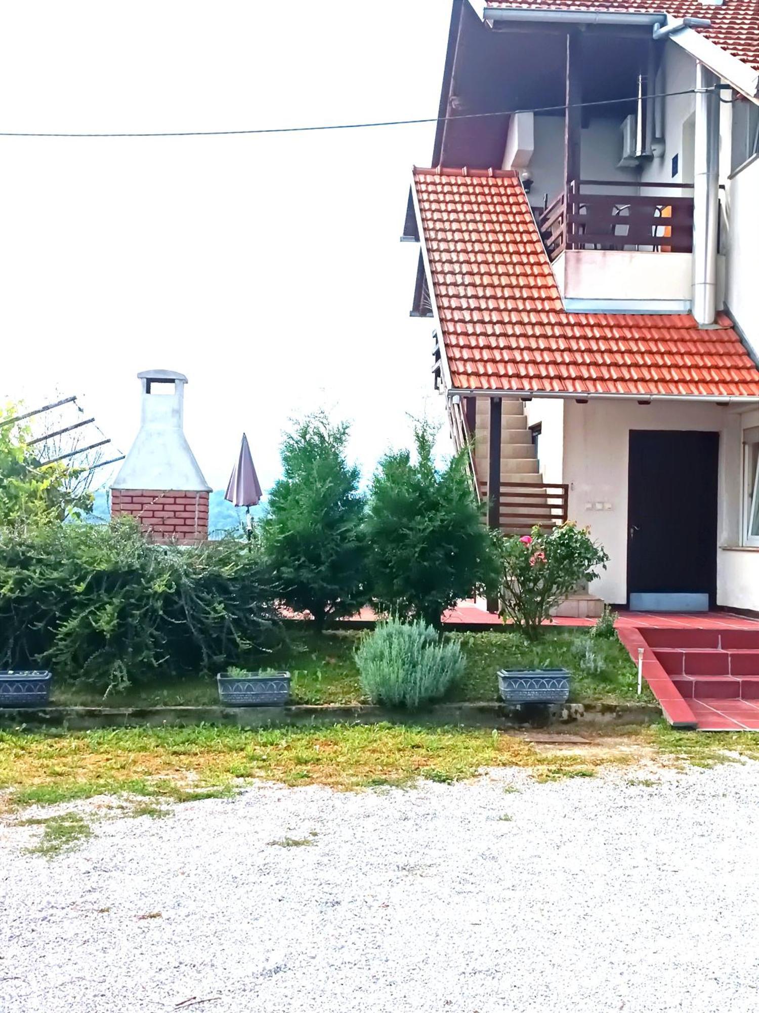Apartman Petra Zabok Esterno foto